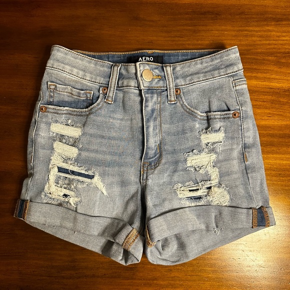 Aeropostale Pants - Aero High Rise Midi Light Wash Destroyed Jean Shorts Size 2 NWOT